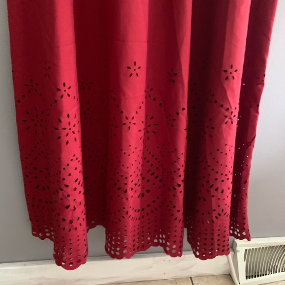 Red dress - Picture 4 of 5